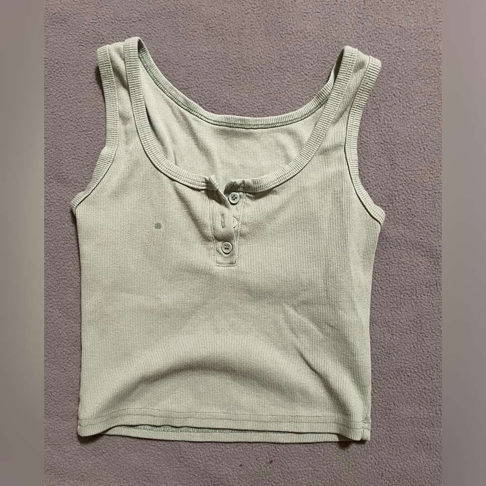 Green cropped tank top